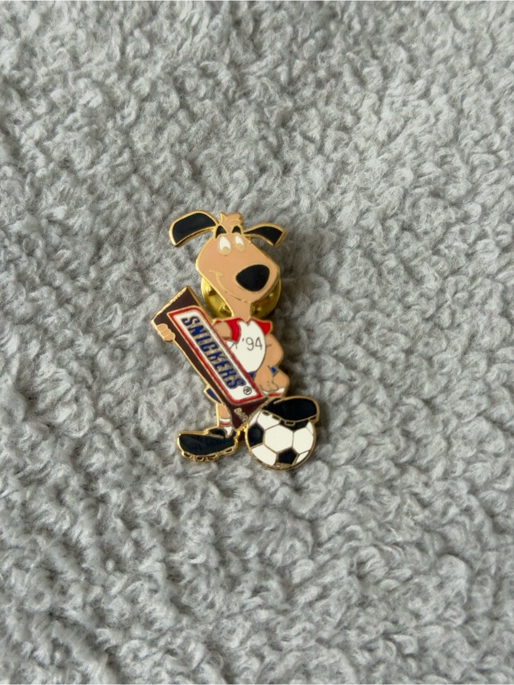 Vintage Snickers ‘94 World Cup Soccer Dog Enamel Pin - Black, White, Red, Gold